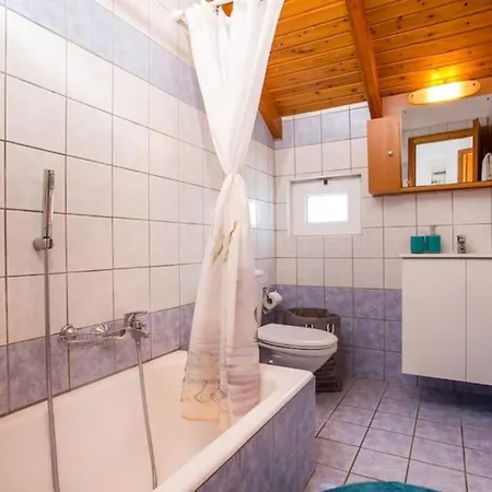 Megat Seaview And Seaside 公寓 *