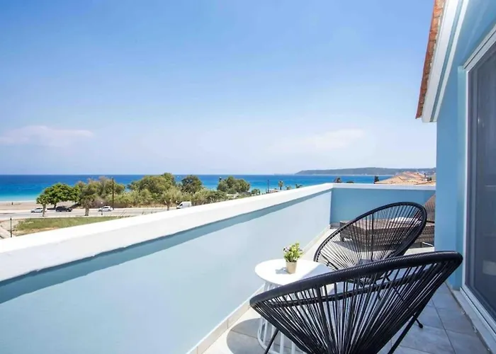 Megat Seaview And Seaside Apartament