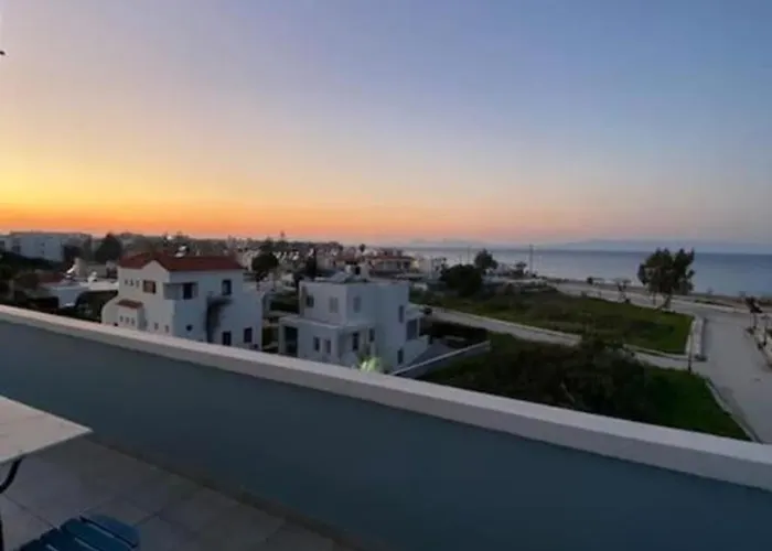 Megat Seaview And Seaside Ялиссос